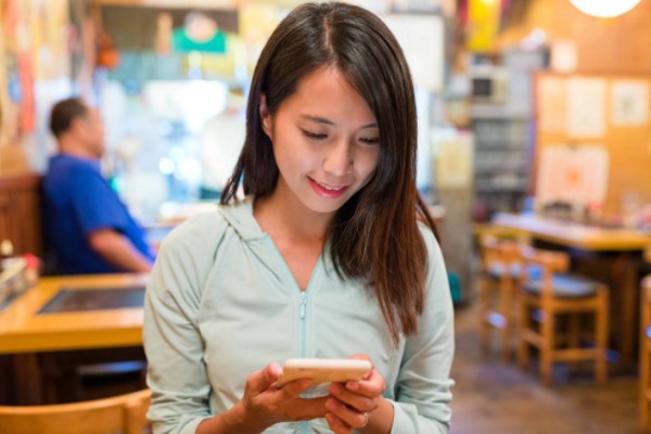 微信登陆另一个号码，然后回到老号码微信图片不见了，聊天记录在了，图片不见了，怎么解决？